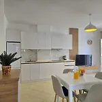 Qerret Happy 096 Apartamento Golem (Tirana)