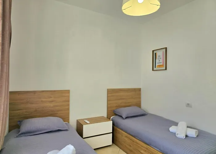 Qerret Happy 096 Apartment *