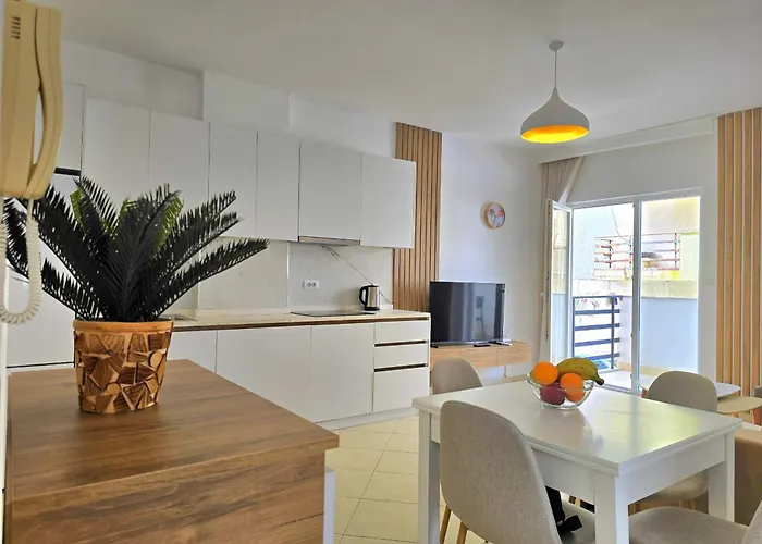 Qerret Happy 096 Golem (Tirana)