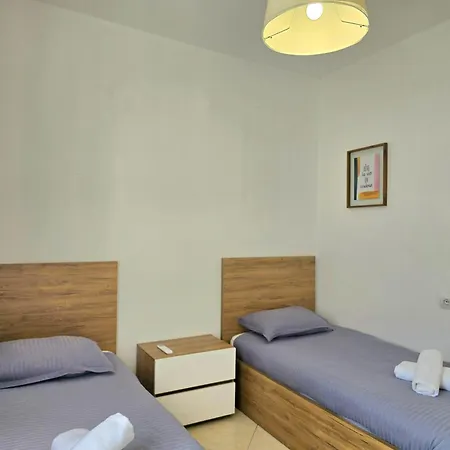 Qerret Happy 096 Apartmán *