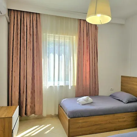 アパート Qerret Happy 096 *